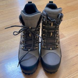 Merrell  Wedge outdoor Suede boots Size 8 New